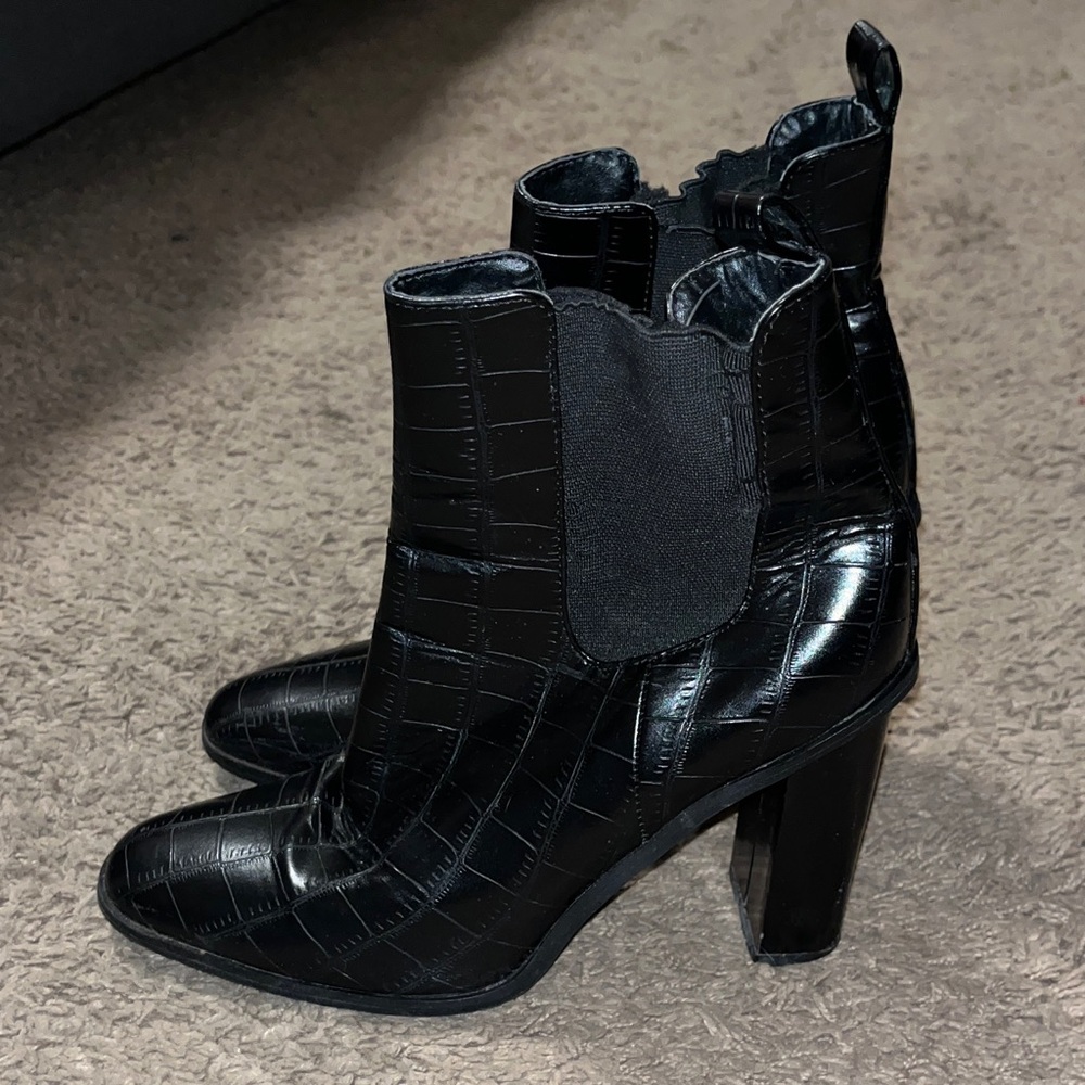 Sleek Black Croc-Embossed Ankle Boots - Picture 2 of 7